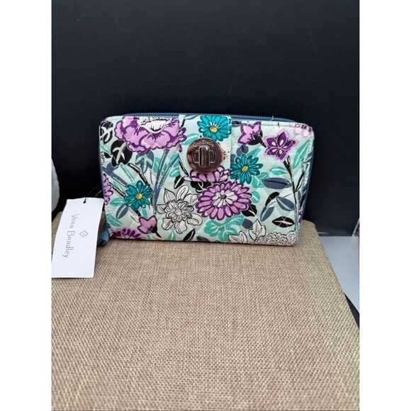 NWT Vera Bradley RFID Wallet in Penelope’s Garden - Picture 10 of 10